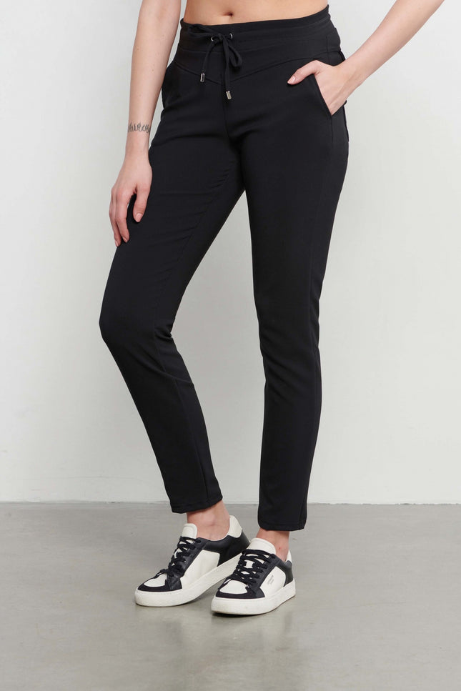 &Co woman Travel broek penny zwart Stretchshop.nl